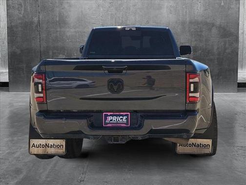 2021 RAM 3500 Limited Crew Cab 4x4 8' Box