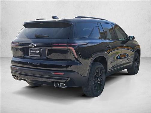 Mosaic Black Metallic 2026 Chevrolet Traverse LT