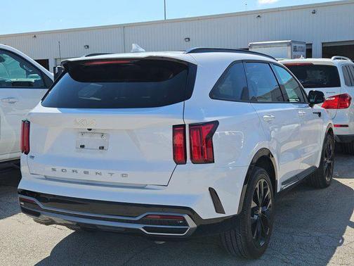 2022 Kia Sorento SX