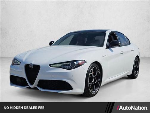 Alfa White 2023 Alfa Romeo Giulia Veloce RWD