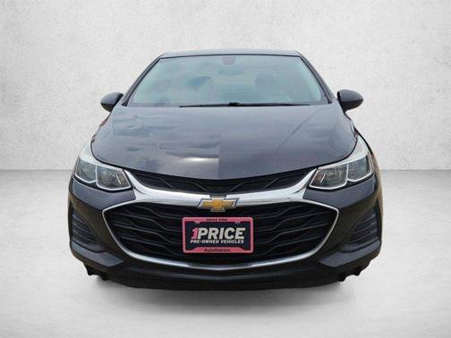 Mosaic Black Metallic 2019 Chevrolet Cruze LS