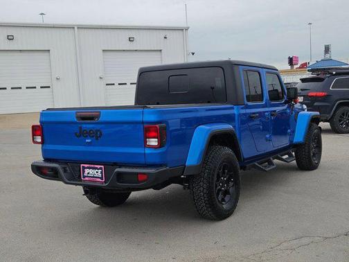 Hydro Blue Pearlcoat 2023 Jeep Gladiator Willys 4x4
