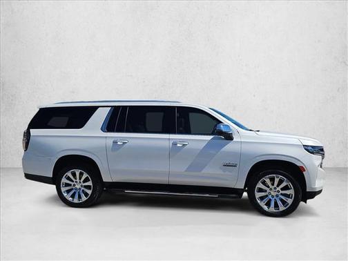 Iridescent Pearl Tricoat 2024 Chevrolet Suburban Premier
