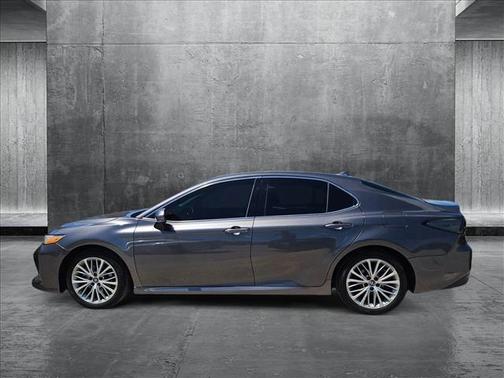 2019 Toyota Camry Hybrid XLE