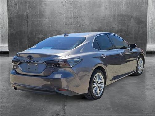 2019 Toyota Camry Hybrid XLE