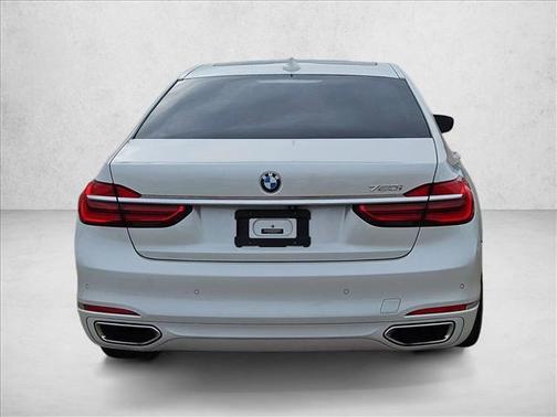 2016 BMW 750 I