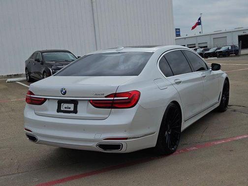 2016 BMW 750 I