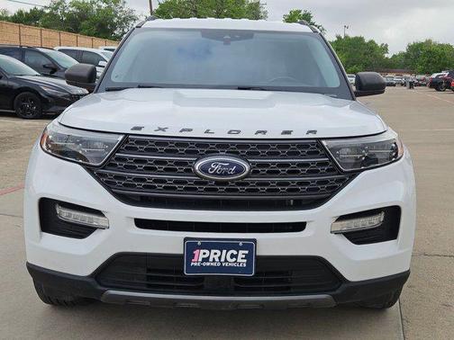 Oxford White 2021 Ford Explorer XLT