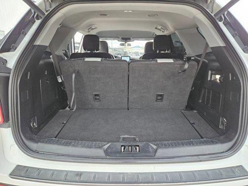 Oxford White 2021 Ford Explorer XLT