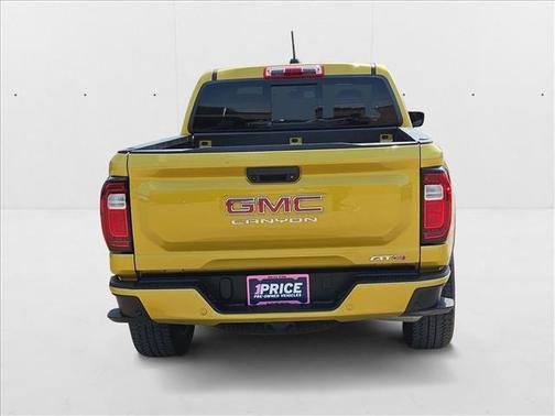 2024 GMC Canyon AT4