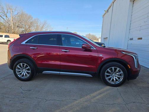 2023 Cadillac XT4 Premium Luxury