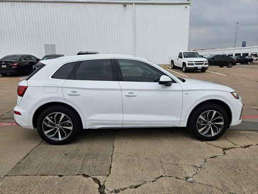 2022 Audi Q5 45 S line Premium