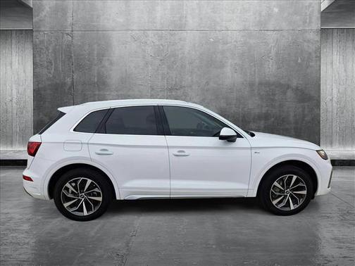 2022 Audi Q5 45 S line Premium