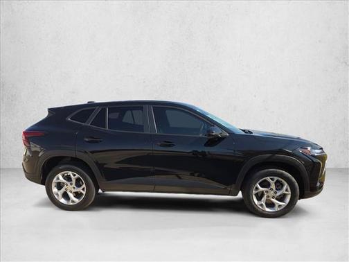 Mosaic Black Metallic 2024 Chevrolet Trax LS