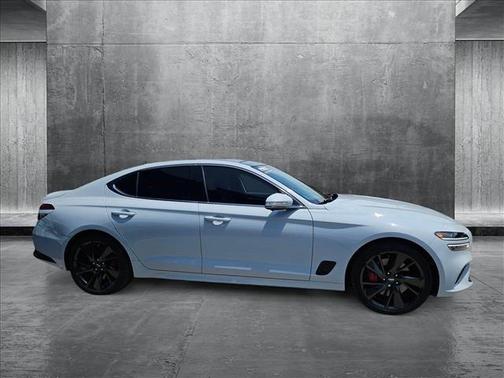 2022 Genesis G70 3.3T RWD
