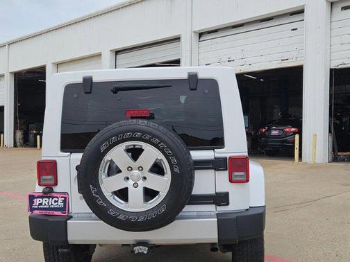 Bright White 2012 Jeep Wrangler Unlimited Sahara