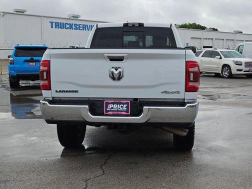 2022 RAM 2500 Laramie Crew Cab 4x4 6'4' Box