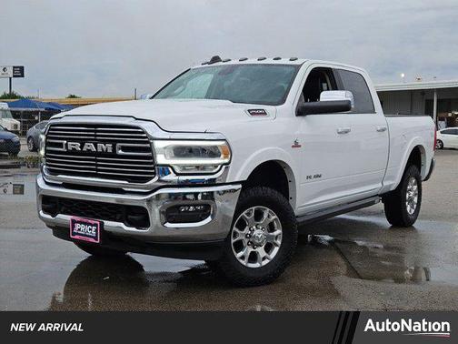 2022 RAM 2500 Laramie Crew Cab 4x4 6'4' Box