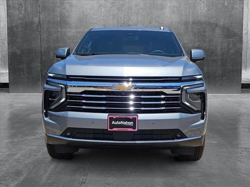 2025 Chevrolet Suburban LT