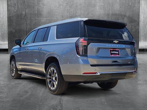 2025 Chevrolet Suburban LT