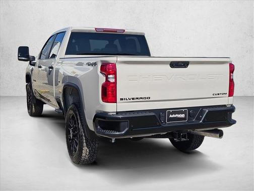 2026 Chevrolet Silverado 2500 Custom
