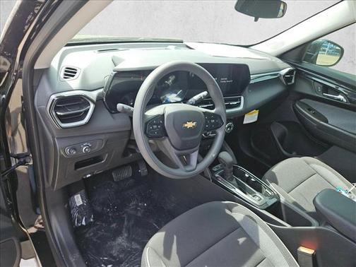 Mosaic Black Metallic 2026 Chevrolet Trailblazer LT