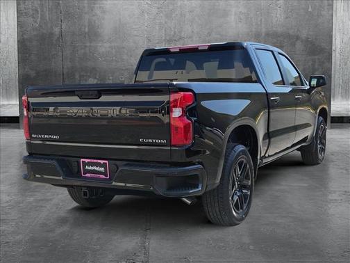 2025 Chevrolet Silverado 1500 Custom