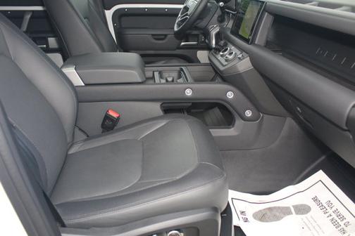 2024 Land Rover Defender Outbound