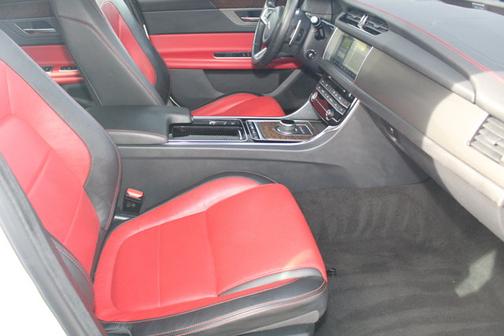 2020 Jaguar XF 30t Checkered Flag Limited Edition