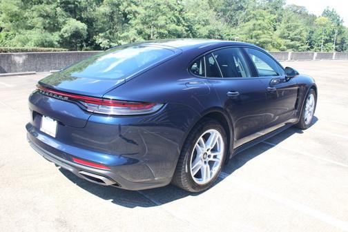 2023 Porsche Panamera 4