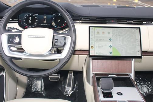 2025 Land Rover Range Rover SE