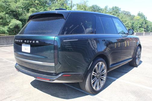 2025 Land Rover Range Rover SE