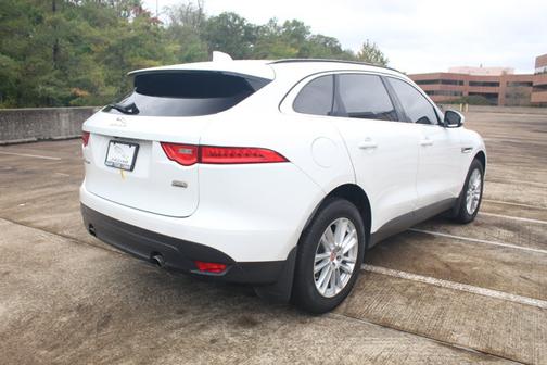2018 Jaguar F-PACE 25t Prestige