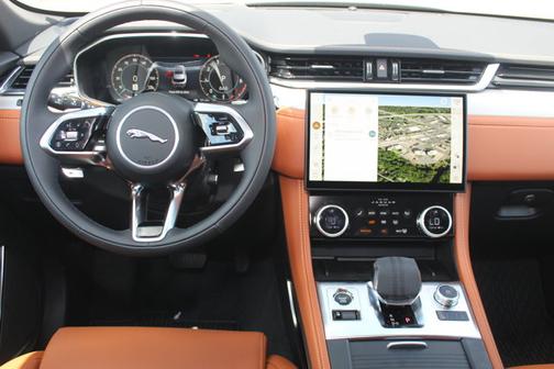 2025 Jaguar F-PACE R-Dynamic S