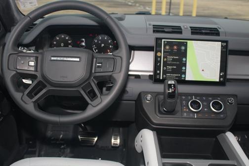 2025 Land Rover Defender V8
