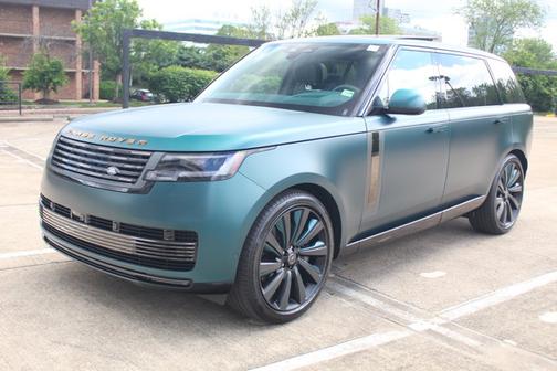 2025 Land Rover Range Rover SV