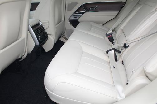 2025 Land Rover Range Rover SE