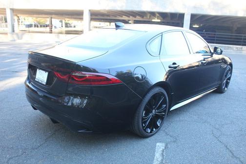 2024 Jaguar XF R-Dynamic SE