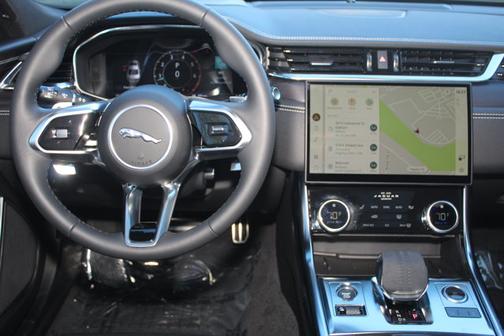 2024 Jaguar XF R-Dynamic SE