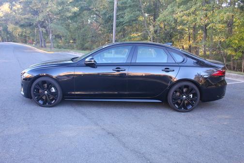 2024 Jaguar XF R-Dynamic SE