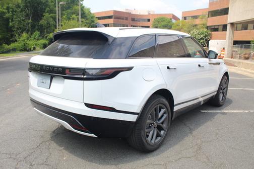 2026 Land Rover Range Rover Velar Dynamic SE