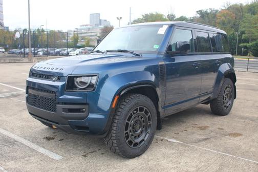 2026 Land Rover Defender OCTA