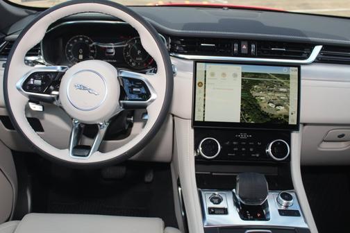 2025 Jaguar F-PACE R-Dynamic S