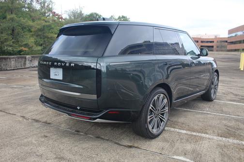 2025 Land Rover Range Rover SE