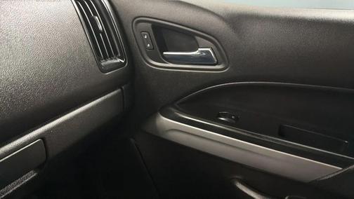 Silver Metallic 2017 Chevrolet Colorado LT