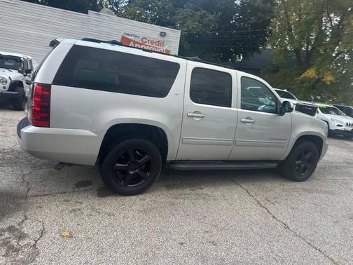2011 Chevrolet Suburban 1500 LT