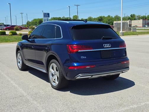 Navarra Blue Metallic 2021 Audi Q5 40 Premium Plus