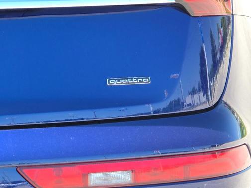 Navarra Blue Metallic 2021 Audi Q5 40 Premium Plus