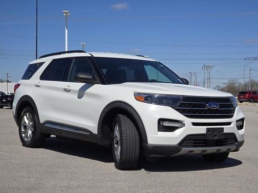 White 2020 Ford Explorer XLT