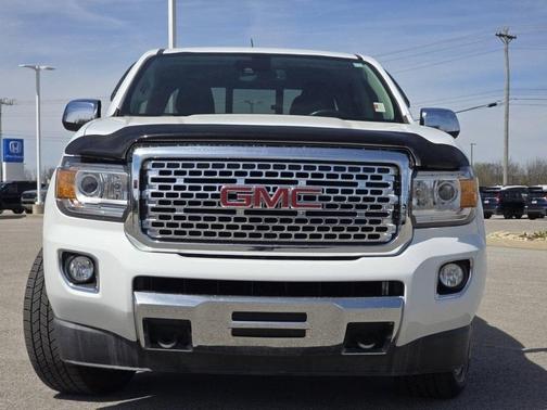 Summit White 2017 GMC Canyon Denali